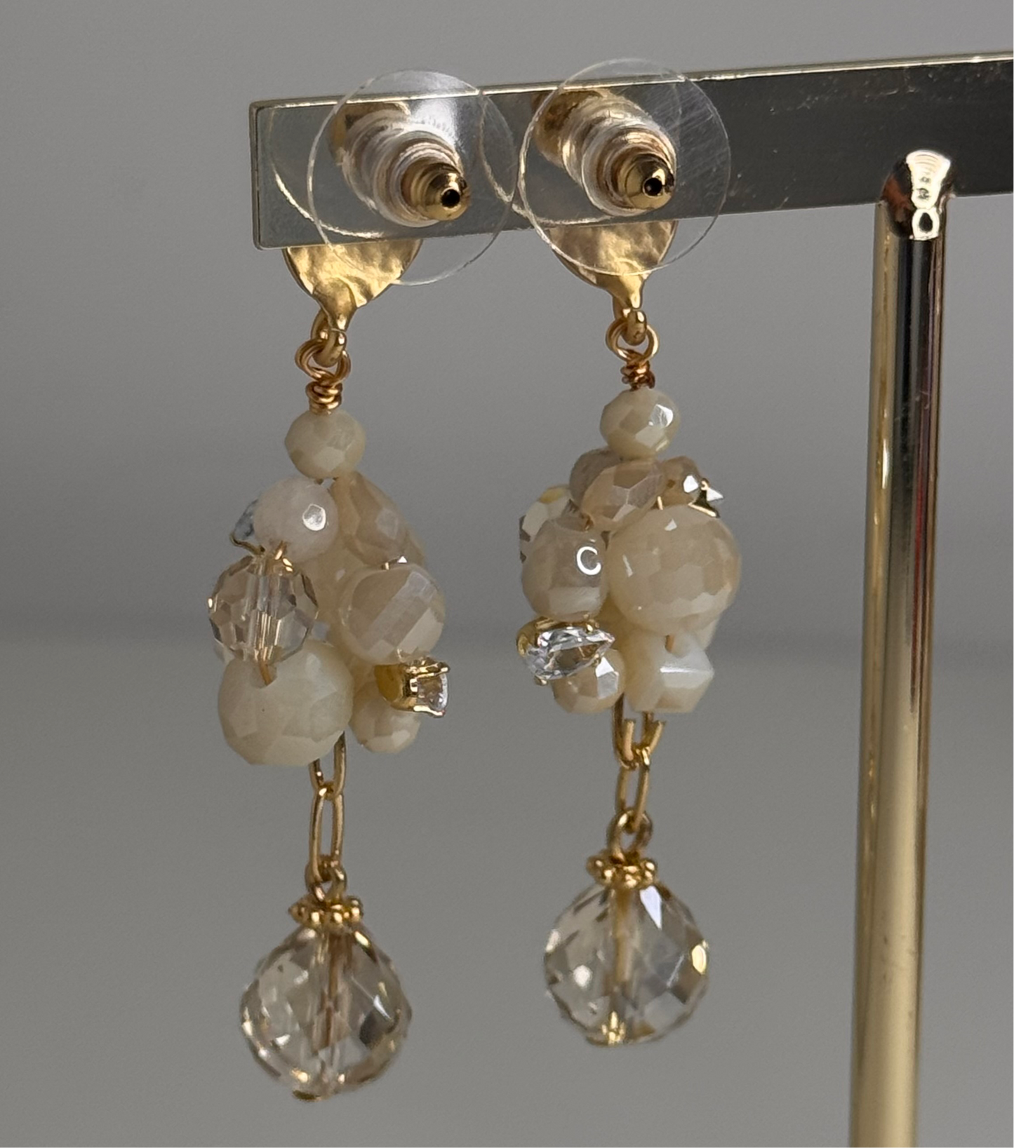 White stone oorbellen