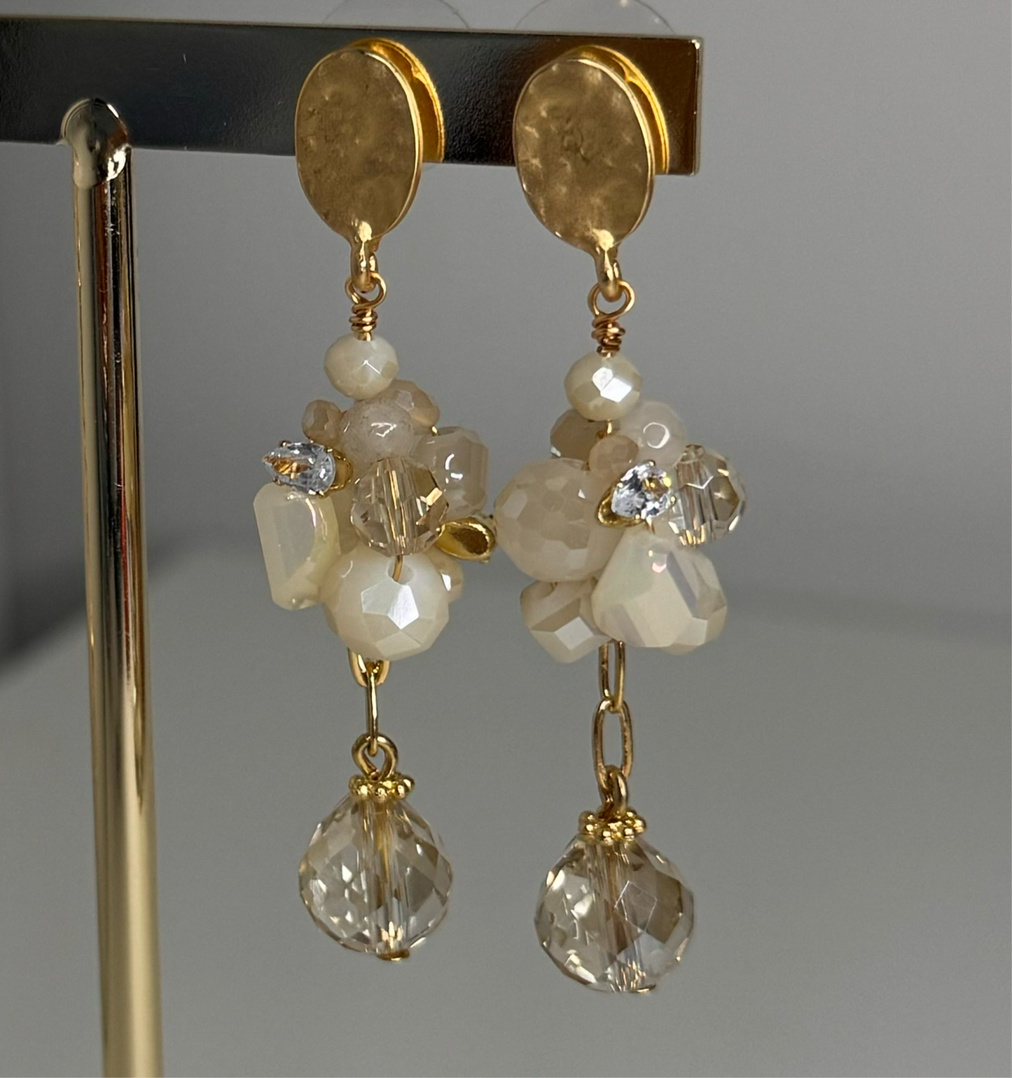 White stone oorbellen