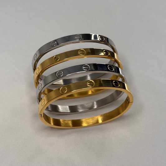 Love armband