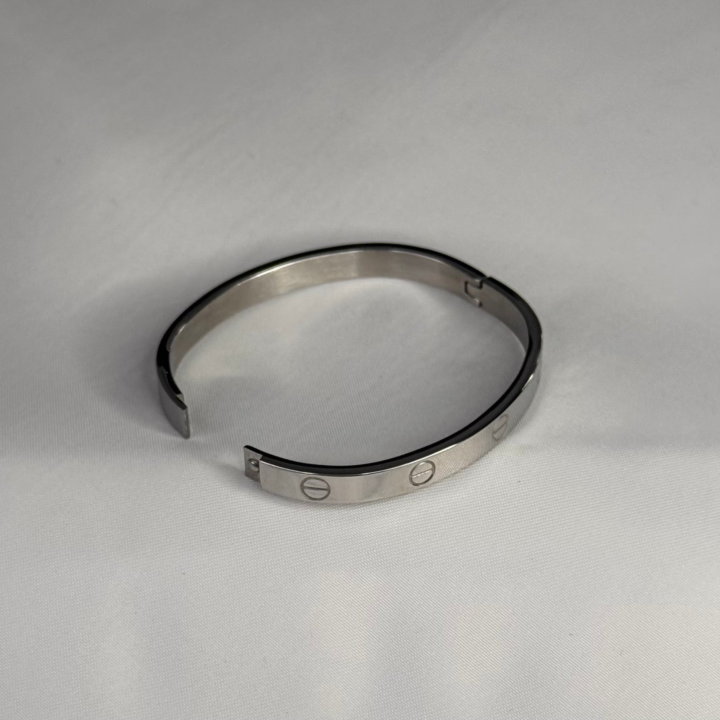 Love armband